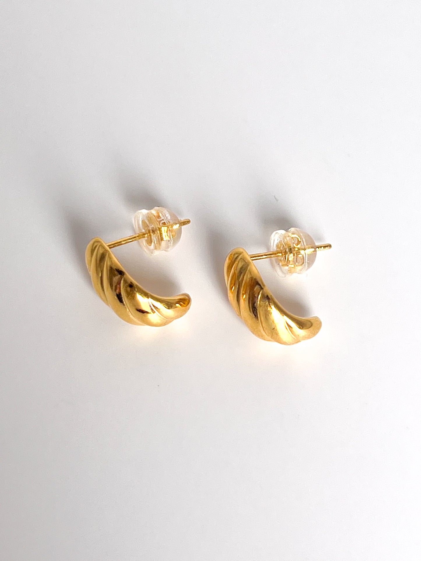 Croissant Stud Earring | 18k Gold Plated