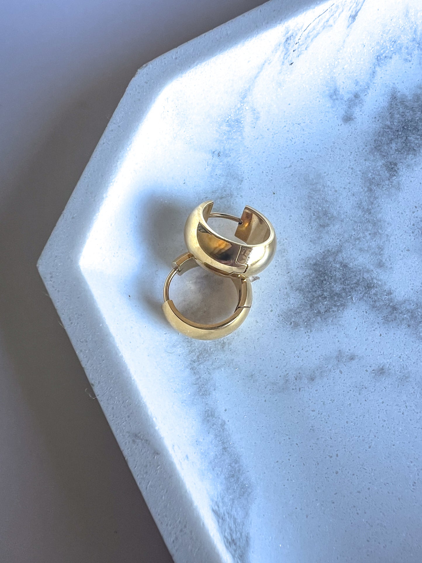 Minimal Hoop Earrings | 18k Gold Plated